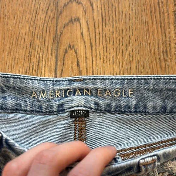 American Eagle Outfitters Curvy Mom Short - Picture 2 of 7